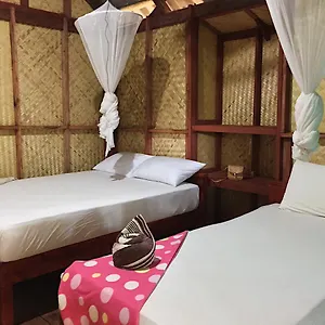 Resort Hutyee Boat