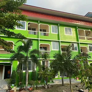 https://budchui-guesthouse.tophotelskohtao.com
